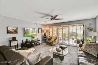 Photo #5: 6928055 Listing