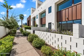 Photo #1: 6928089 Listing 