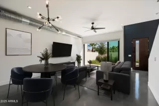 Photo #5: 6928089 Listing 