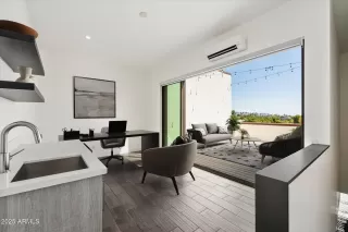 Photo #6: 6928089 Listing 