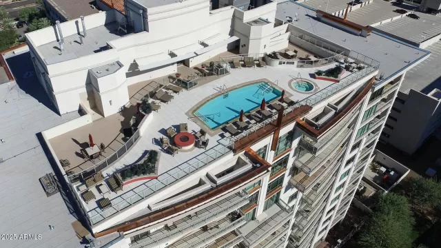 MLS: 6928170 Condo For Sale