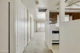 Photo #2: 6928221 Listing