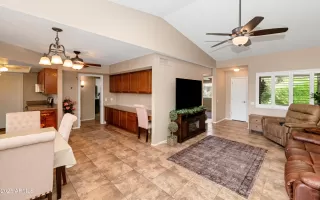 Photo #5: 6928256 Listing 