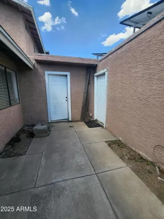 Photo #5: 6928329 Listing 