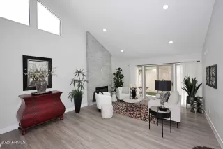 Photo #4: 6928373 Listing 