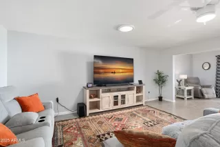 Photo #3: 6928387 Listing 