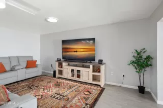 Photo #4: 6928387 Listing 