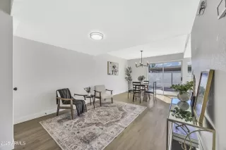 Photo #4: 6928406 Listing 