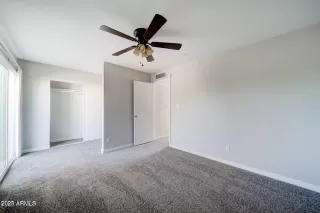 Photo #5: 6928410 Listing 