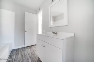 Photo #6: 6928410 Listing 