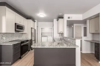 Photo #1: 6928430 Listing 