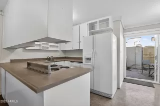 Photo #3: 6928441 Listing 