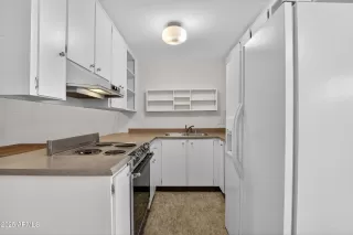 Photo #5: 6928441 Listing 