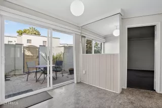 Photo #6: 6928441 Listing 