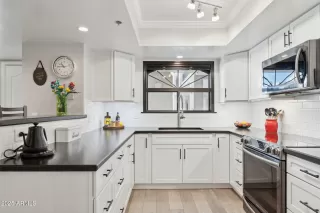 Photo #4: 6928552 Listing 