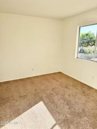 Photo #4: 6928598 Listing 