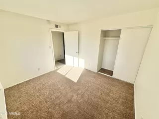 Photo #5: 6928598 Listing 