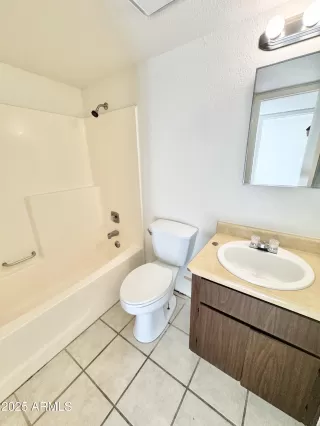 Photo #6: 6928598 Listing 