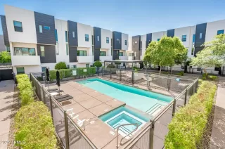 Photo #1: 6928648 Listing