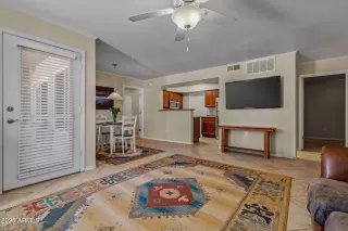 Photo #4: 6928837 Listing 