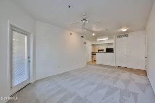 Photo #6: 6928978 Listing