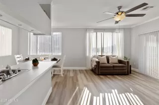 Photo #4: 6929041 Listing