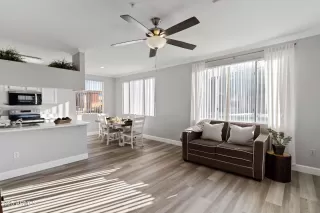 Photo #5: 6929041 Listing