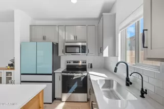 Photo #1: 6929051 Listing 