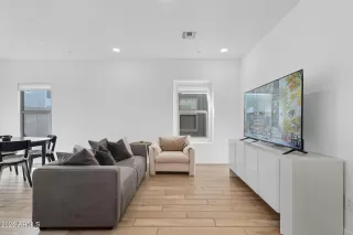 Photo #4: 6929051 Listing 