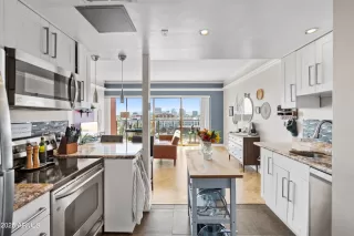 Photo #2: 6929115 Listing 