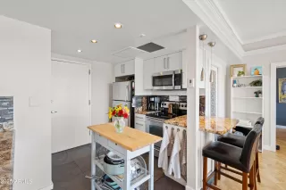 Photo #5: 6929115 Listing 