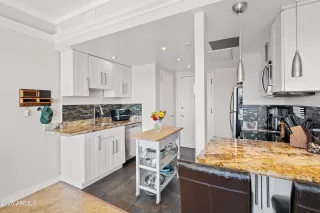 Photo #6: 6929115 Listing 