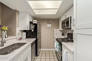 Photo #6: 6929116 Listing 