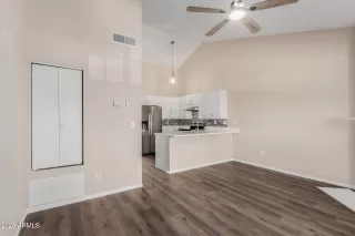 Photo #2: 6929155 Listing 