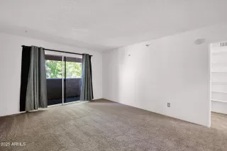 Photo #4: 6929159 Listing