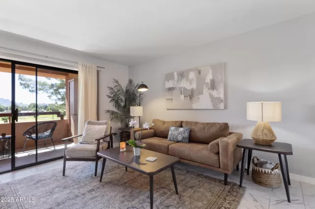 MLS: 6929289 Condo For Sale