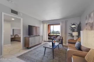 Photo #5: 6929289 Listing 