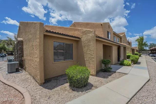 MLS: 6929361 Condo For Sale