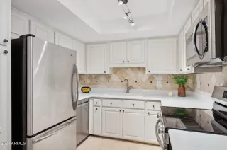 Photo #2: 6929416 Listing 