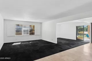 Photo #6: 6929416 Listing 