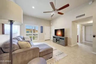 Photo #1: 6929526 Listing