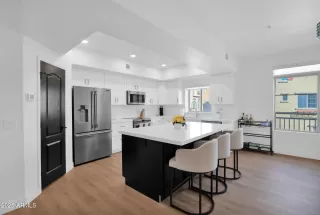 Photo #4: 6929567 Listing 