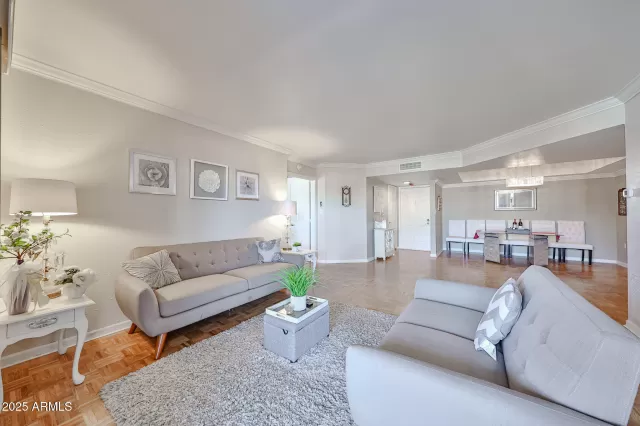 MLS: 6929577 Condo For Sale