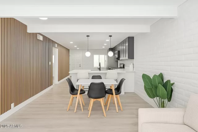 MLS: 6929582 Condo For Sale