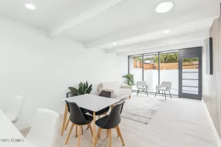 Photo #1: 6929582 Listing 