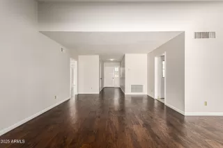 Photo #4: 6929648 Listing 