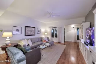 Photo #3: 6929691 Listing