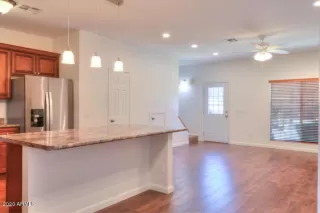 Photo #6: 6929889 Listing