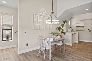 Photo #6: 6930126 Listing 