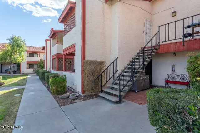 MLS: 6930167 Condo For Sale